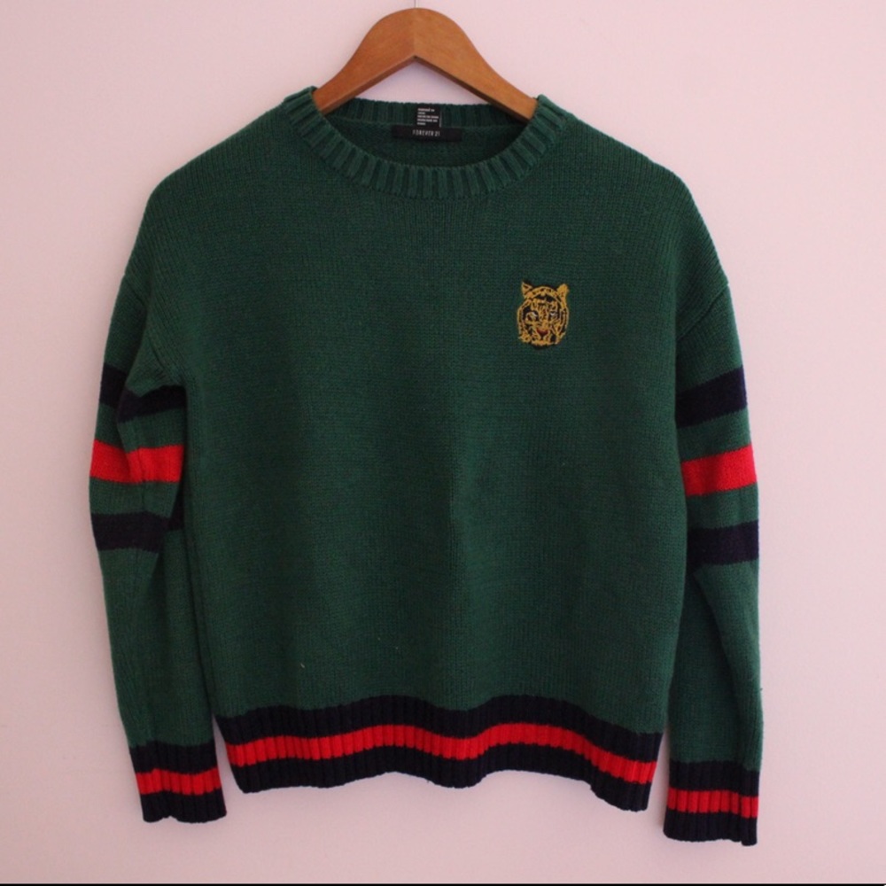 EMBROIDERED SWEATER